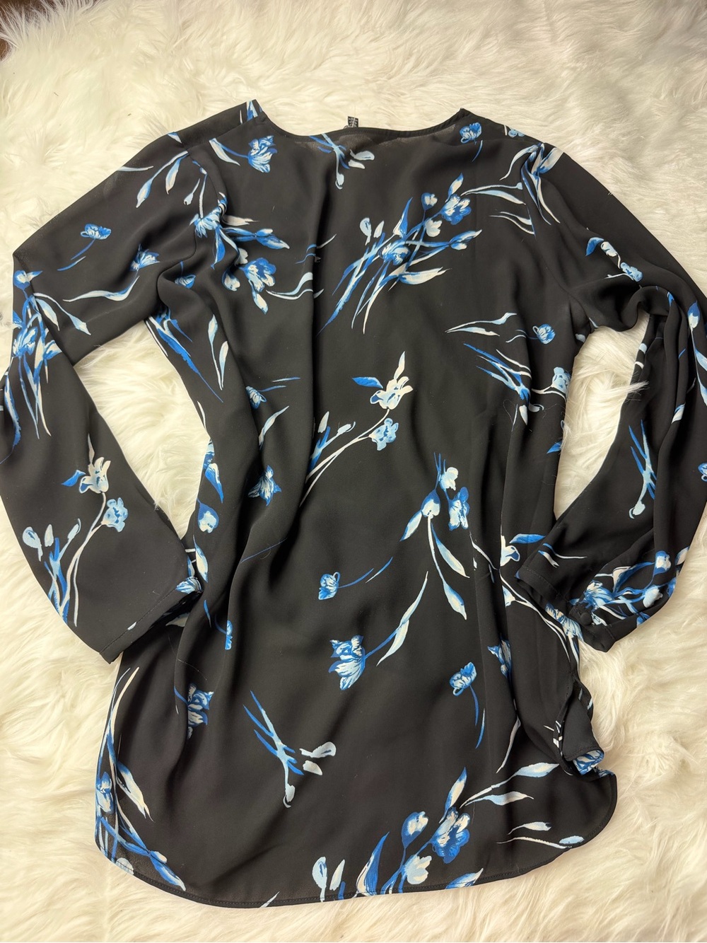 White House Black Market Long Sleeve floral Blouse - Picture 2 of 5